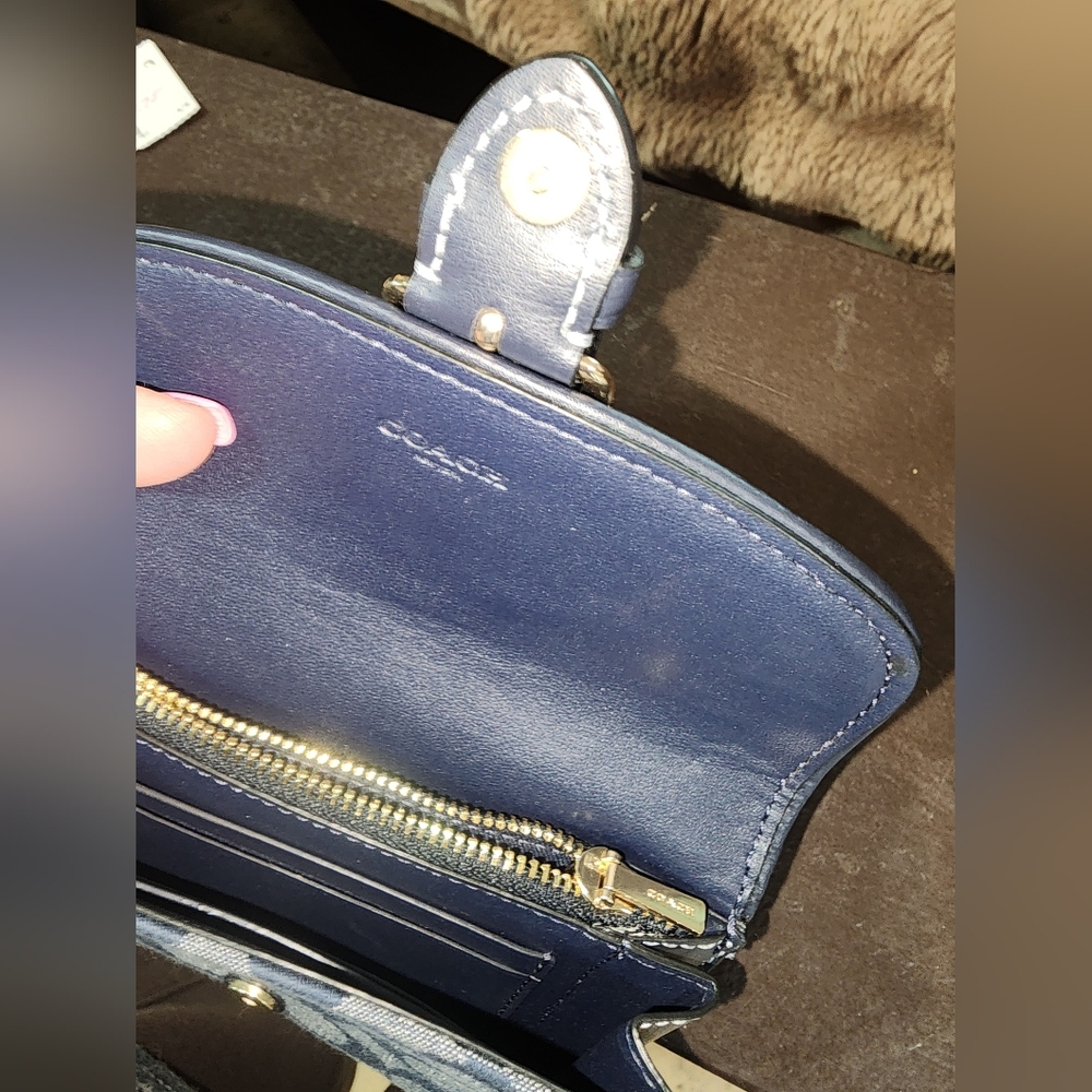 Coach Kleo Wallet Signature Chambray Smooth Leather Buckle Snap Blue Denim - Picture 9 of 10